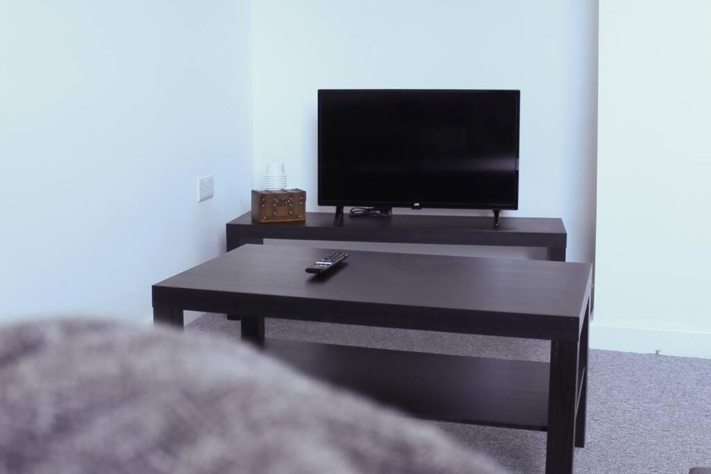 Spacious & Pet-Friendly 1Br Apt In Heywood Apartment Екстериор снимка